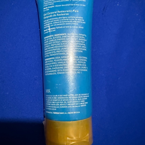 Mary Kay Suncare Gel in Blue and Yellow - Picture 2 of 2
